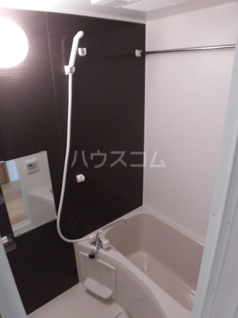 13/28 浴室