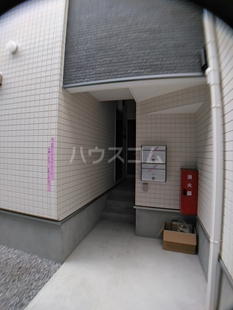 21/27 エントランス