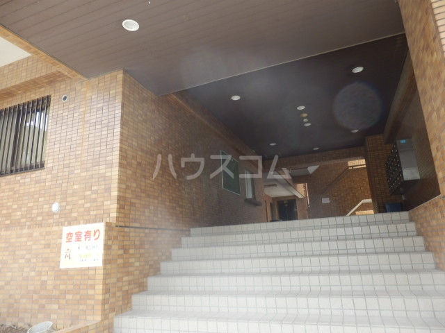 2/3 エントランス