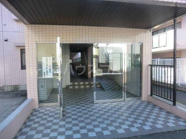 25/30 エントランス