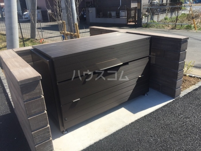 26/30 エントランス