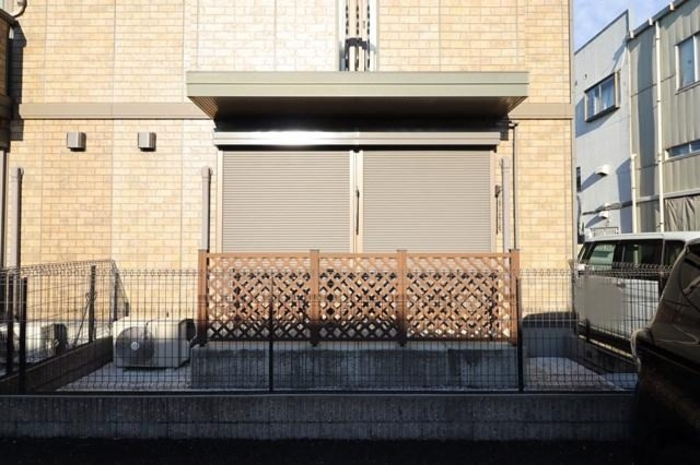 25/30 エントランス