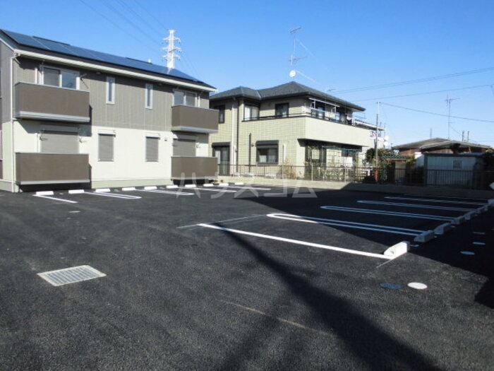 2/13 駐車場