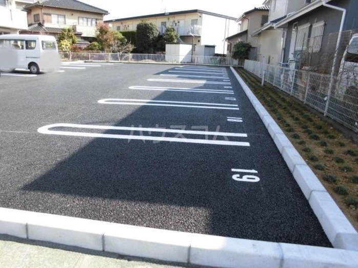 2/7 駐車場