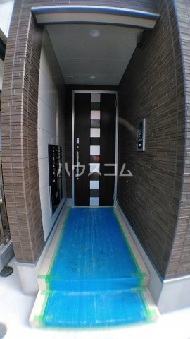 25/30 エントランス