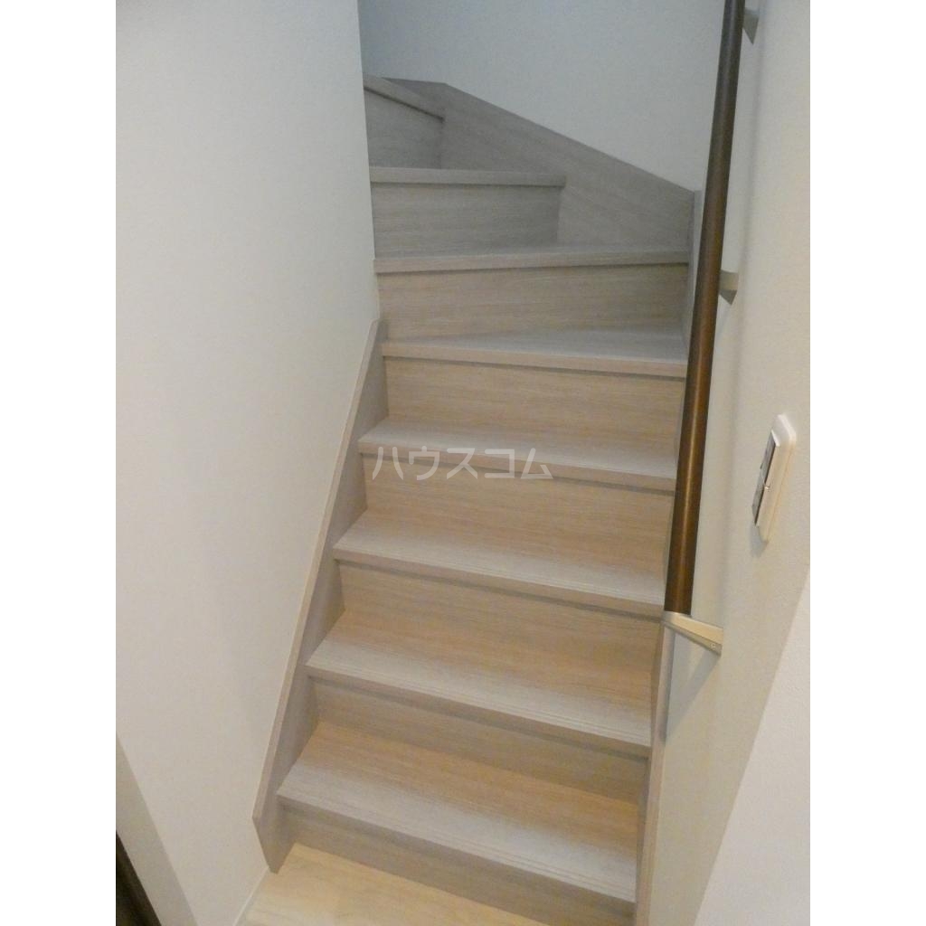 15/23 エントランス