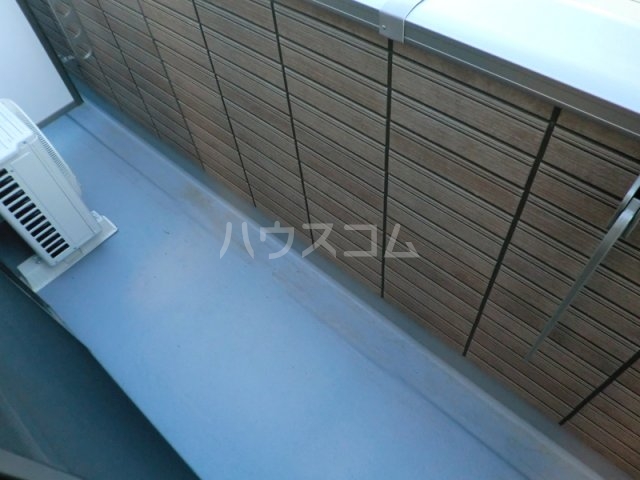 13/22 バルコニー