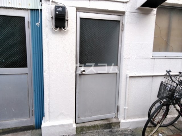 2/4 エントランス