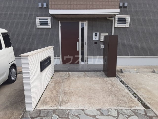 15/26 エントランス