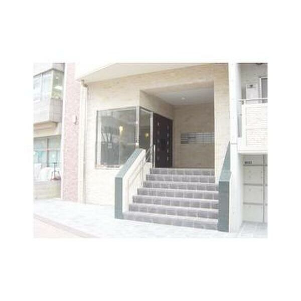 13/15 エントランス