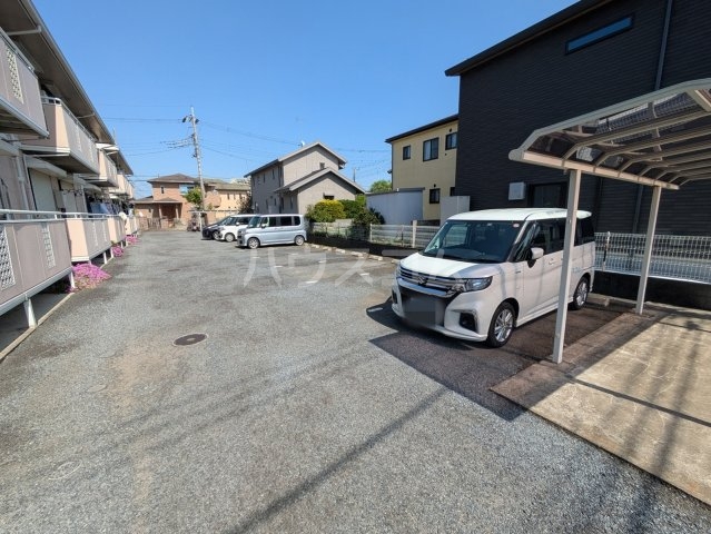 28/30 駐車場