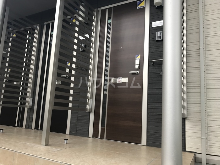 14/16 エントランス