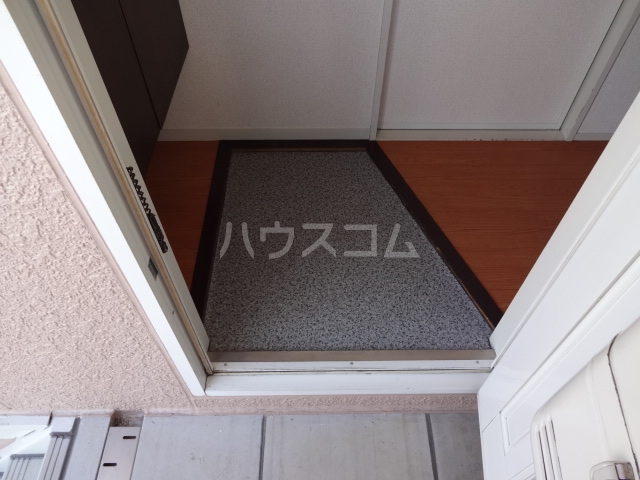 16/30 玄関