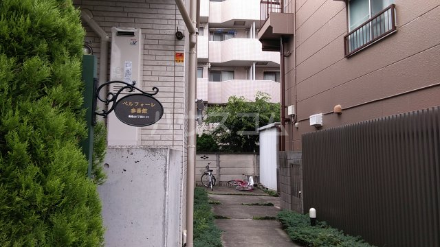 26/30 エントランス
