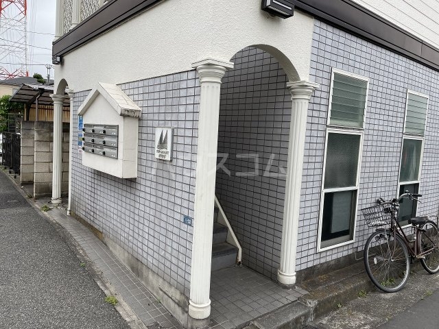 22/26 エントランス