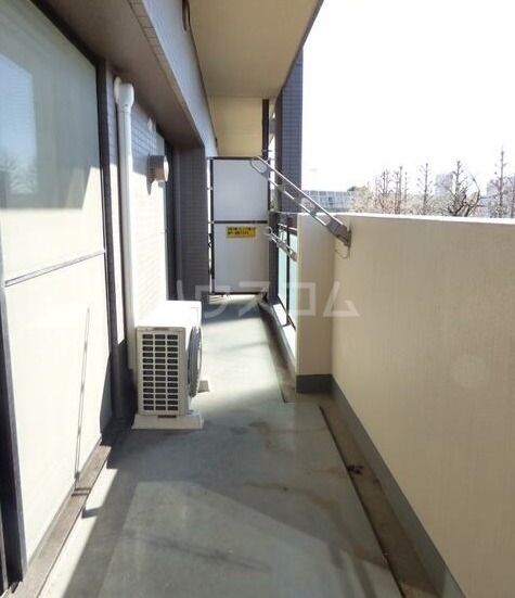 2/10 バルコニー