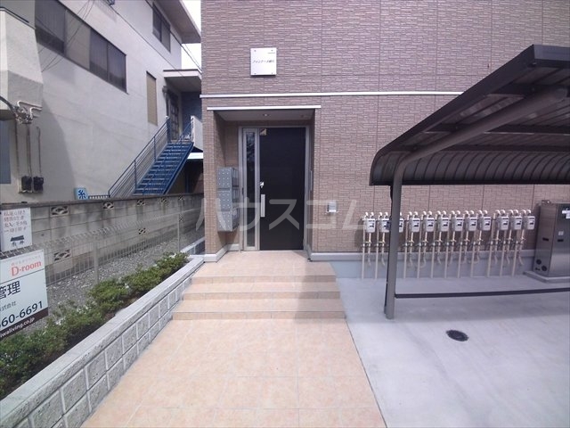 19/28 エントランス