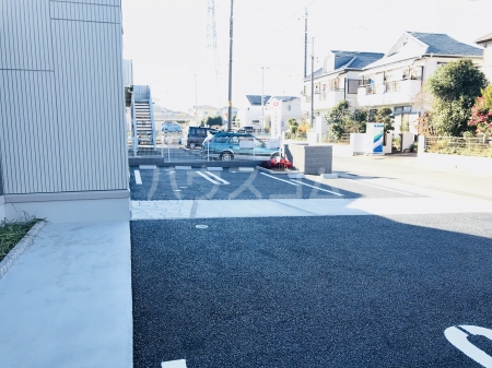 23/30 駐車場