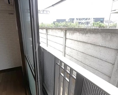 13/19 バルコニー