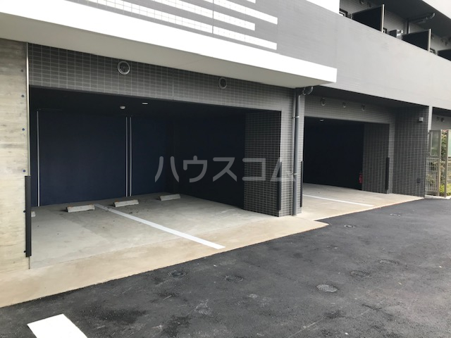 28/30 駐車場
