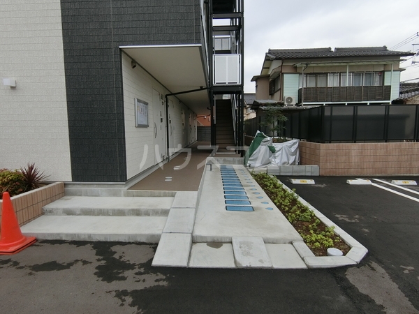 13/24 エントランス