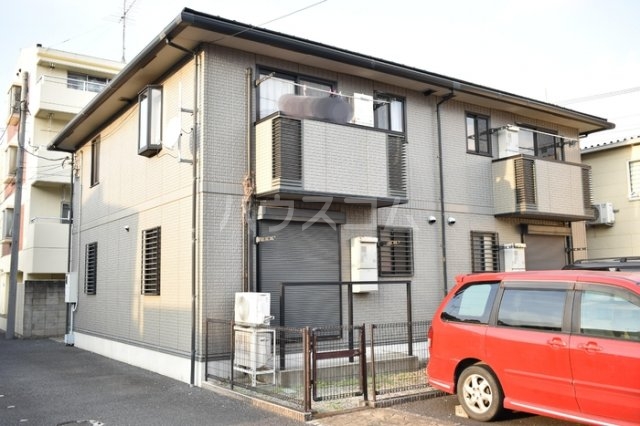 20/23 エントランス