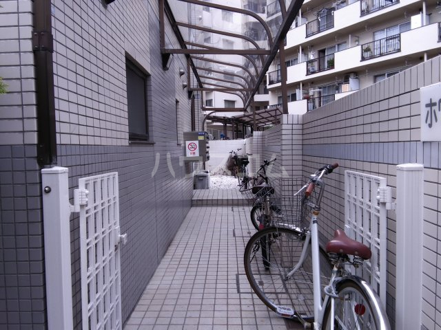 2/4 エントランス