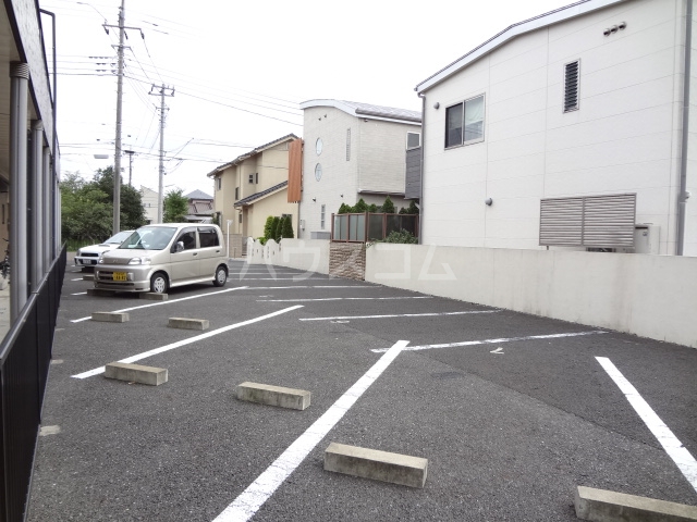 17/25 駐車場