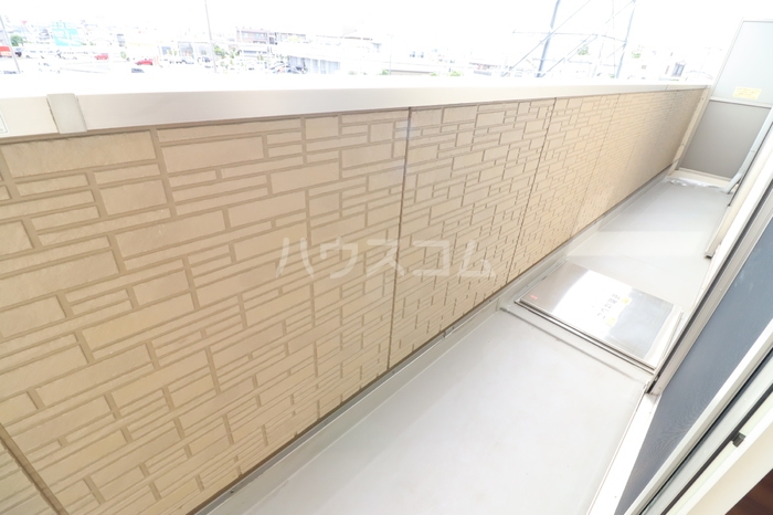 23/30 バルコニー