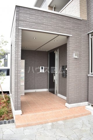 28/30 エントランス