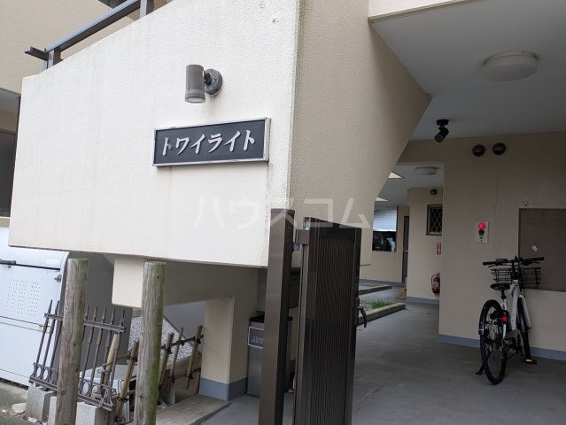 19/29 エントランス