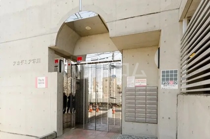 16/26 エントランス