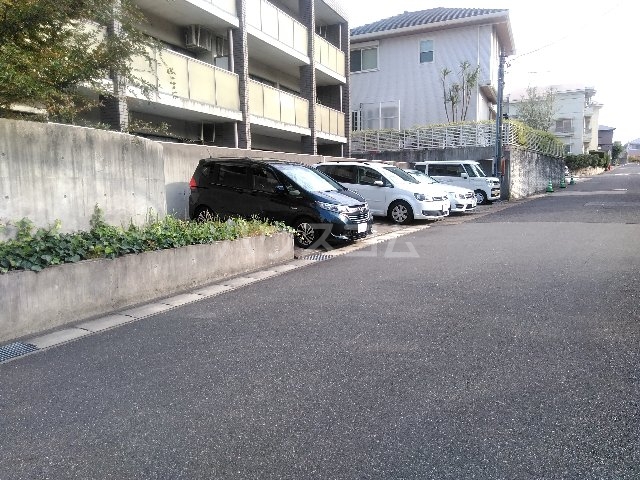 19/27 駐車場