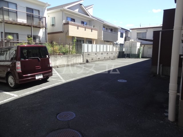 2/6 駐車場