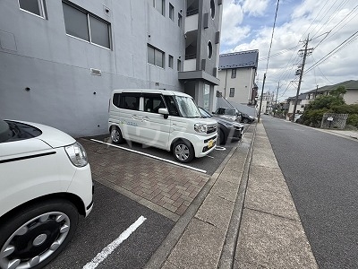 15/20 駐車場