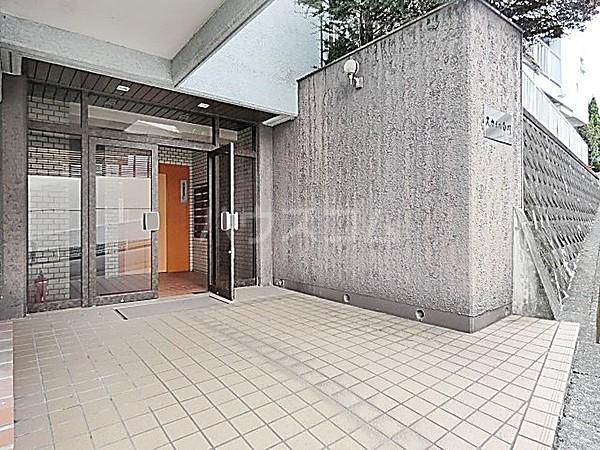 14/20 エントランス