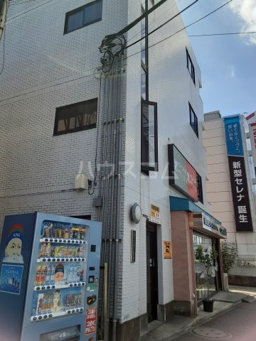 24/30 エントランス