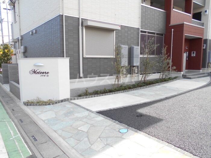 20/28 エントランス