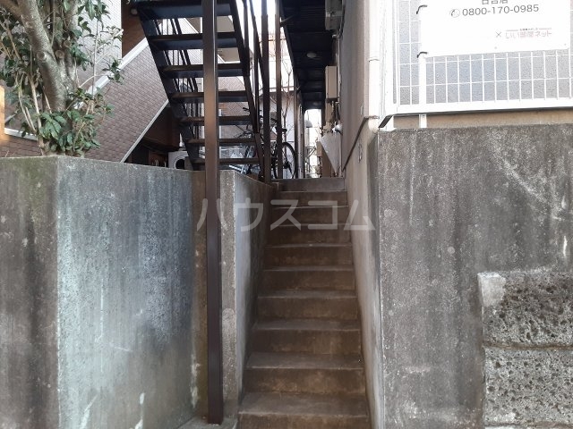 18/20 エントランス