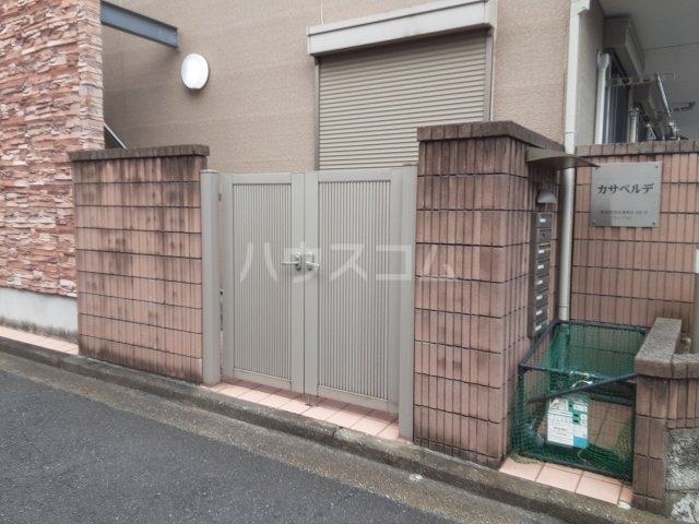 25/30 エントランス