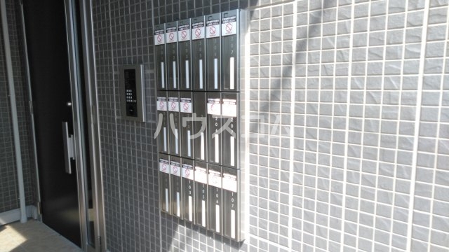 28/30 エントランス