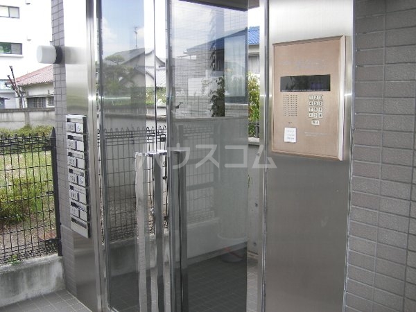 20/29 エントランス