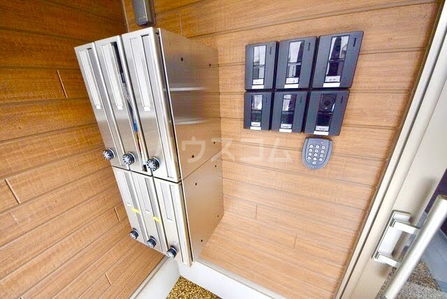 14/22 エントランス