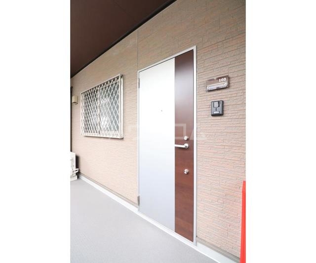 29/30 エントランス