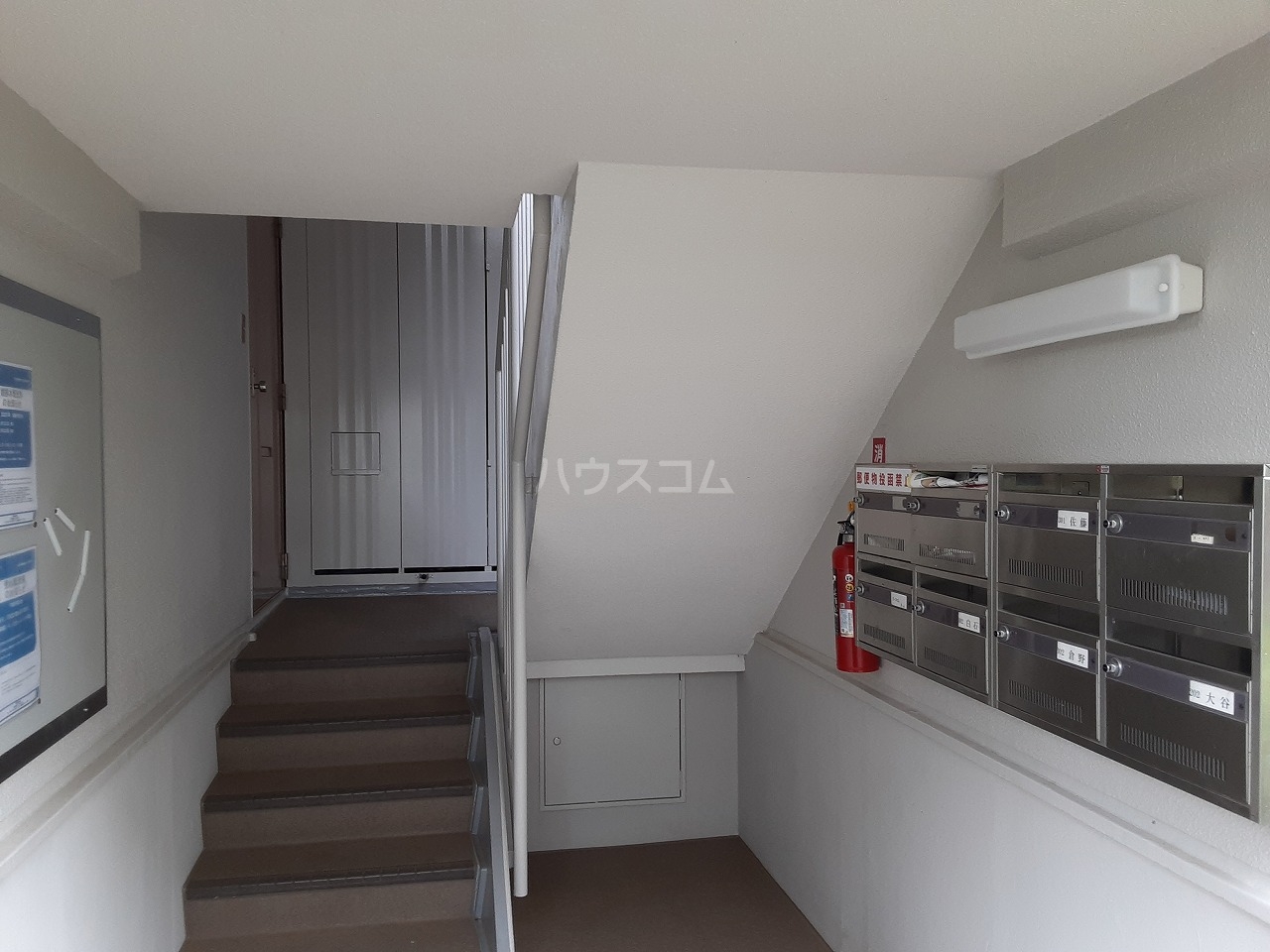 25/30 エントランス