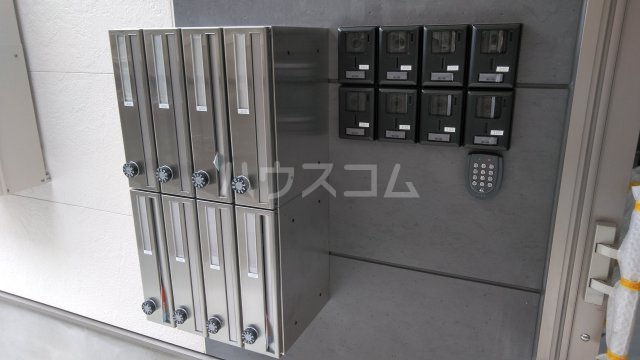 14/22 エントランス