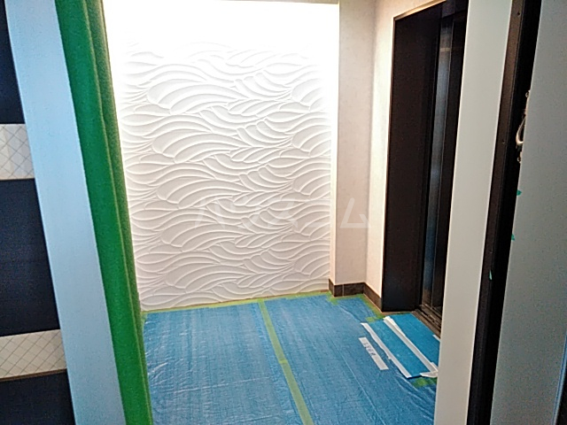 25/30 エントランス