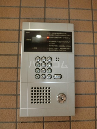 2/3 エントランス