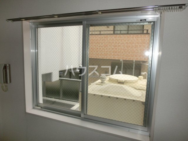 26/28 エントランス