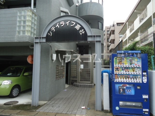 21/29 エントランス